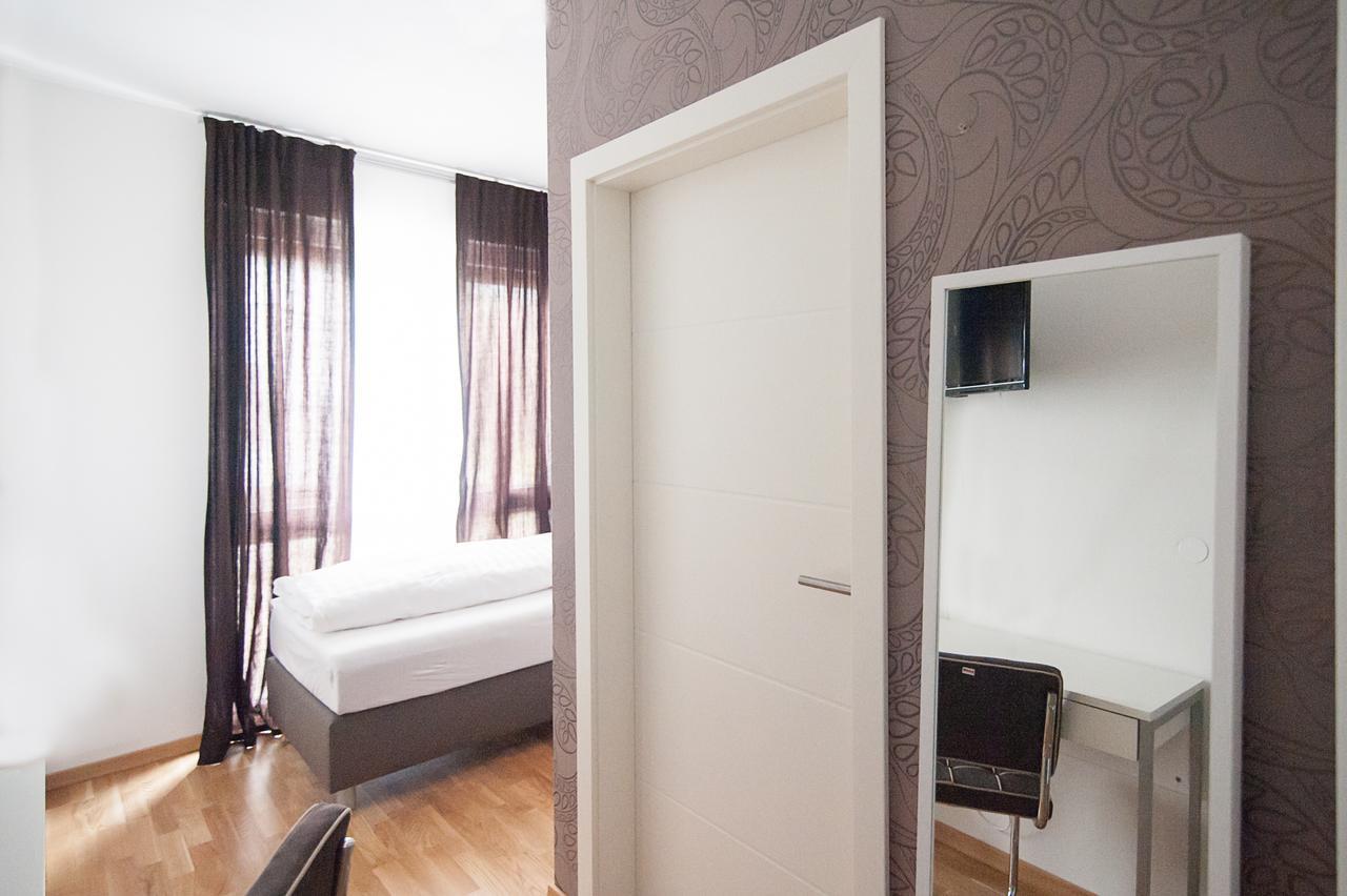 Hotel Apartment Am Arbach Eningen unter Achalm Camera foto